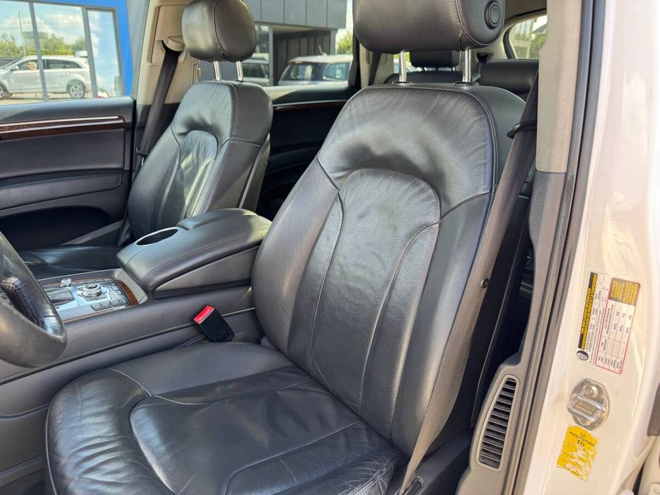 Audi Q7 2010 freshauto