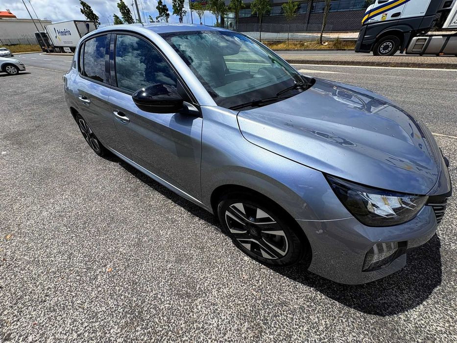 Peugeot 208 1.2 100cv