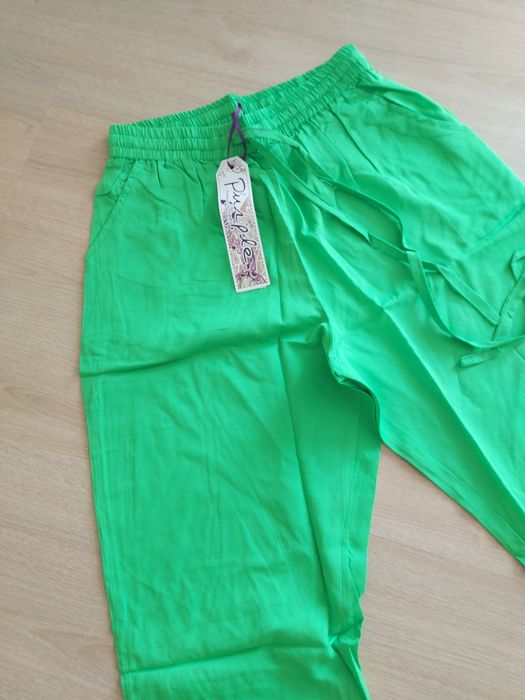 Calça verde fluorescente