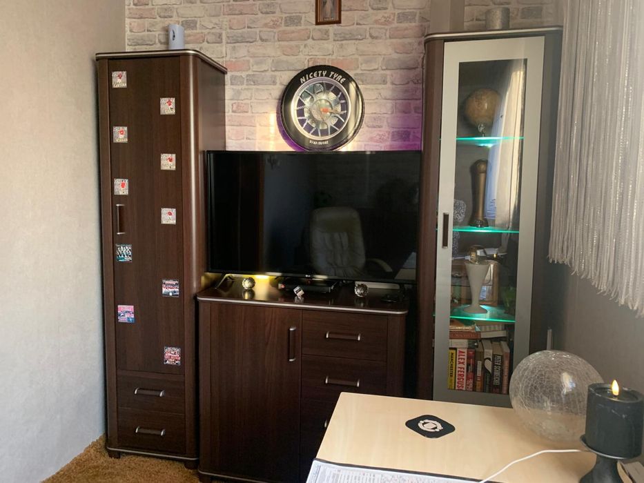 Zestaw mebli ciemny dąb