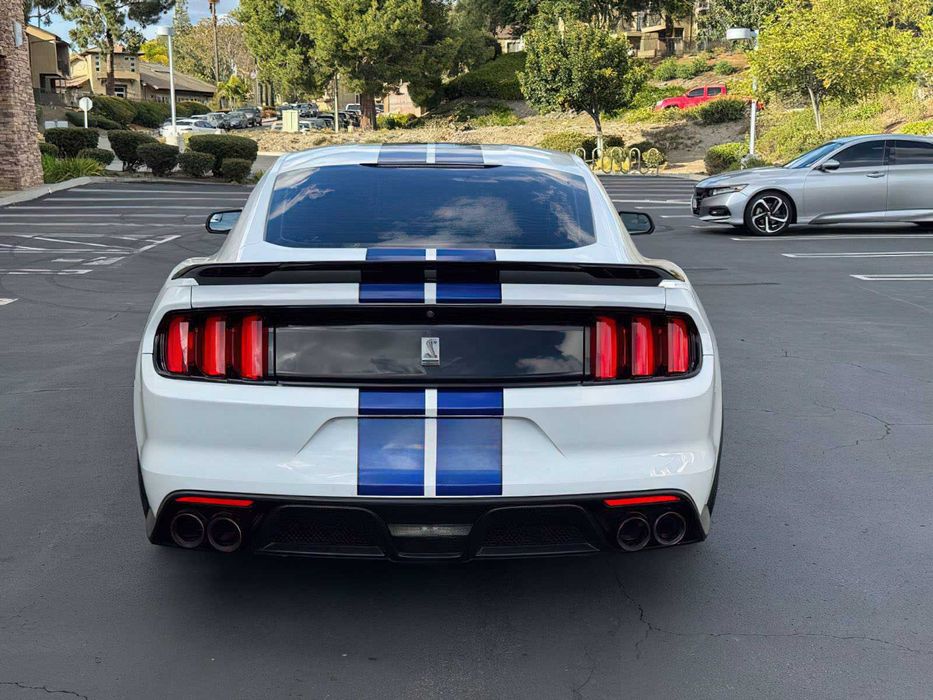 Ford Mustang Shelby GT350      2016