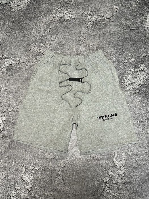 Essentials | Шорти