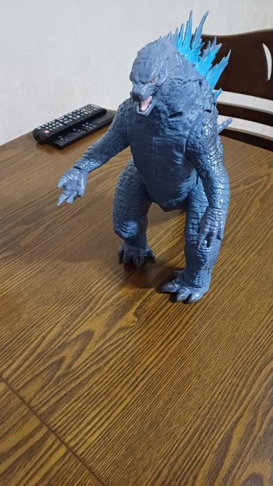 Продам Годзилу производство Германия