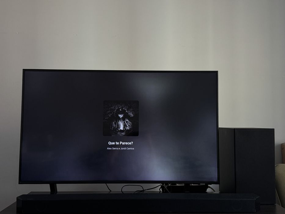 Телевізор - Samsung Crystal UHD