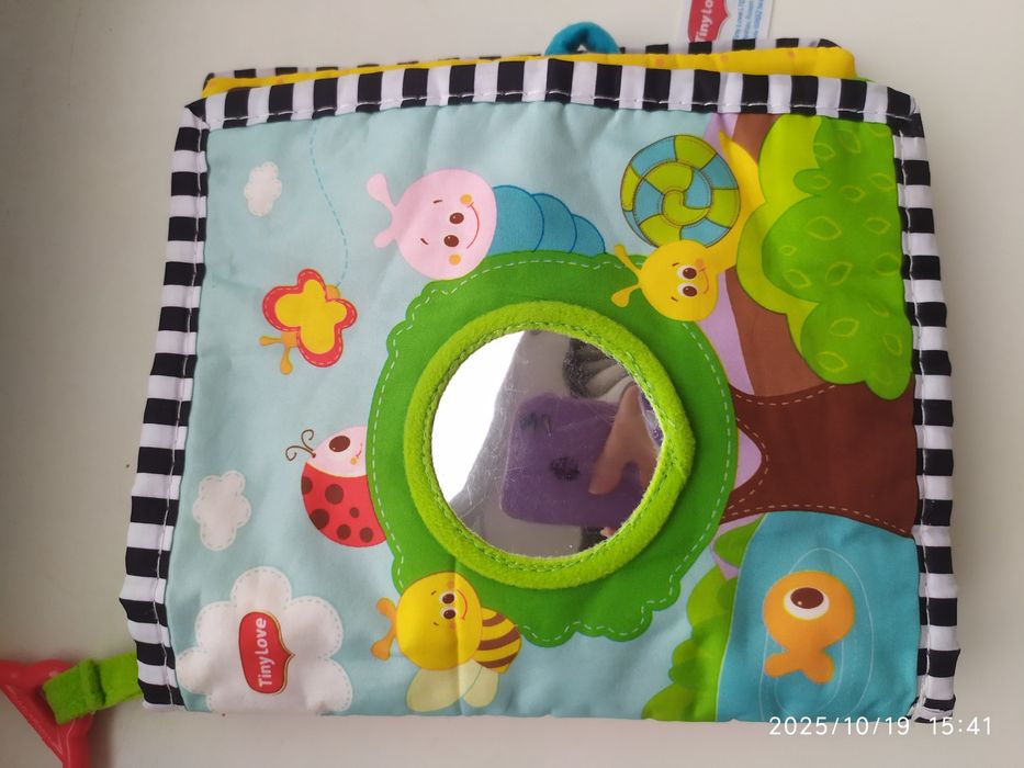 М'яка розвиваюча книжечка Tiny Love для найменших дітей