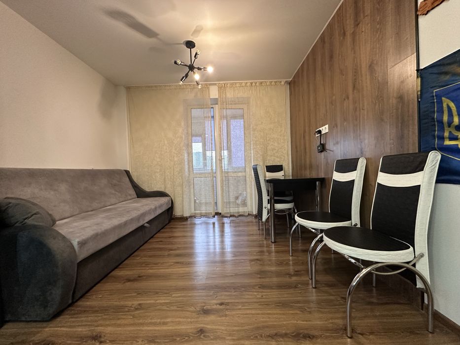 Продаж квартири кухня-студія+спальня в новобудові