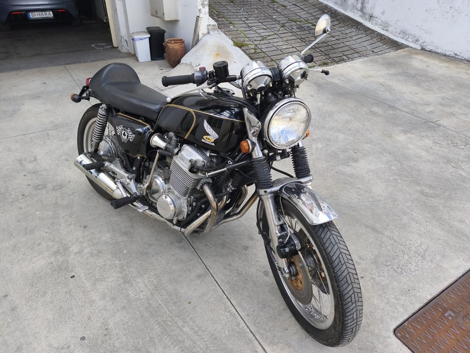 Honda 750 Four café racer