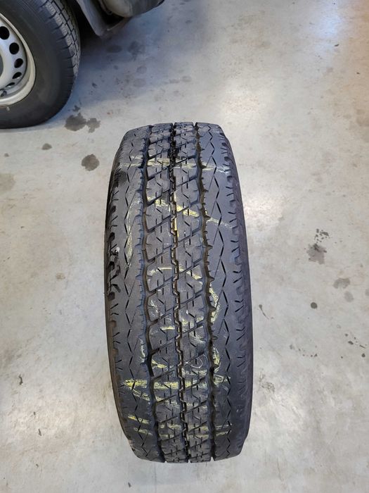 Opona Bridgestone 215/65 16C