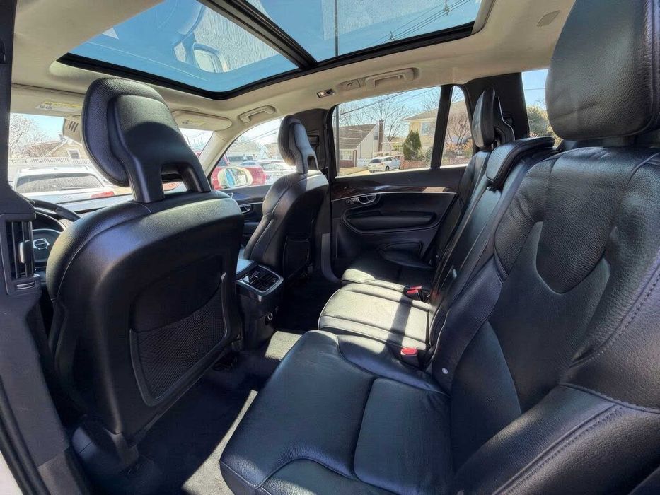 Volvo XC90 T6 Momentum      2017