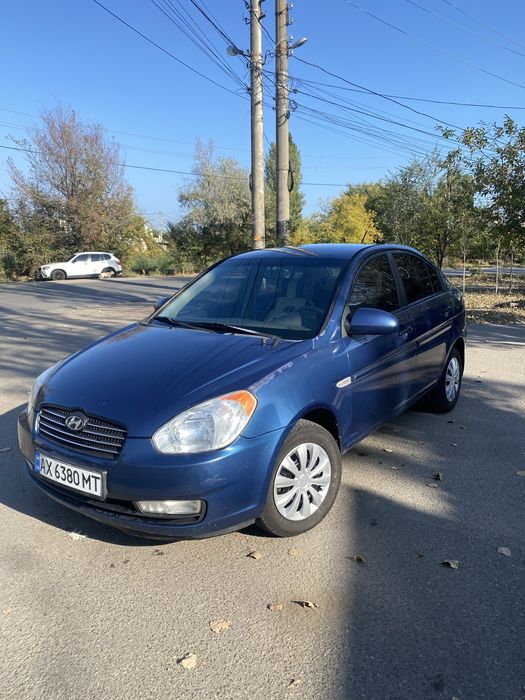 Hyundai accent
