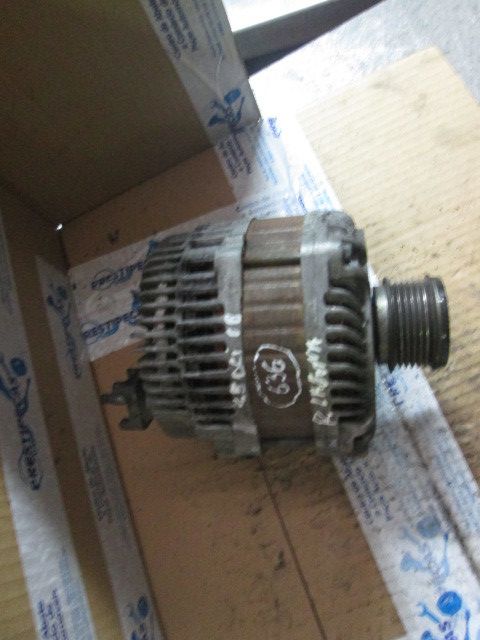 Alternador RENAULT Laguna III (BT0/1)