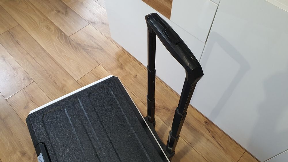 Turystyczna lodówka kompresorowa WANNYTON z Bluetooth 58L