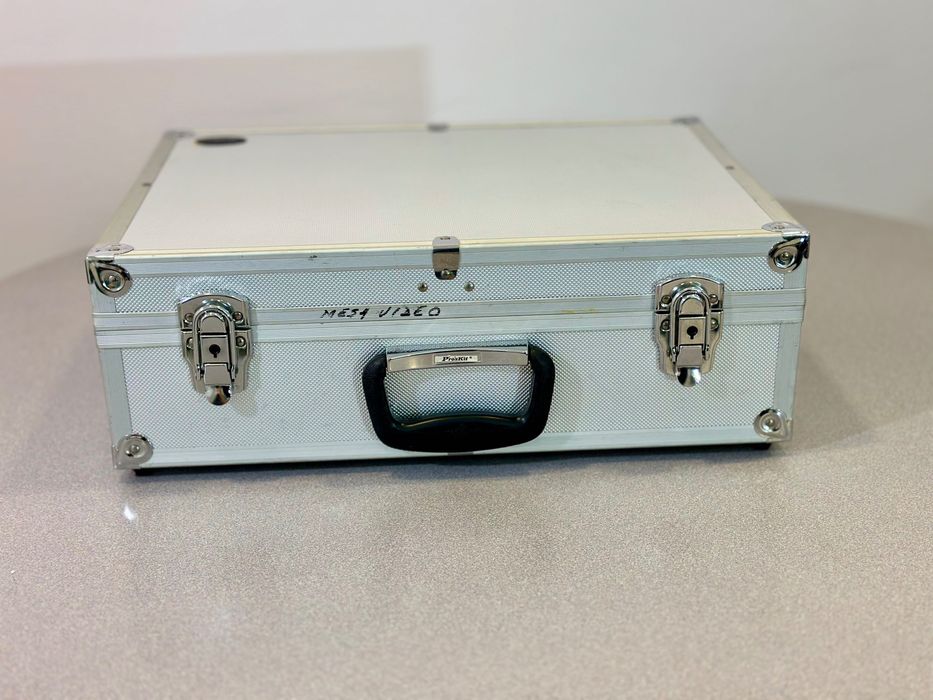 Vendo mesa de mistura de vídeo Roland V-40HD