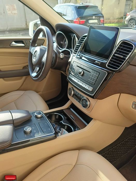 Mercedes-Benz GLE 400 Офiцiйний
