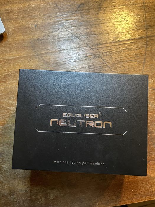 Equaliser Neutron pen