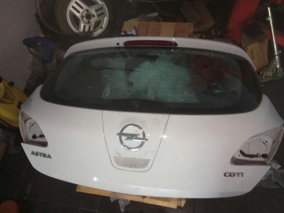 Opel Astra j | Porta / Mala da bagageira