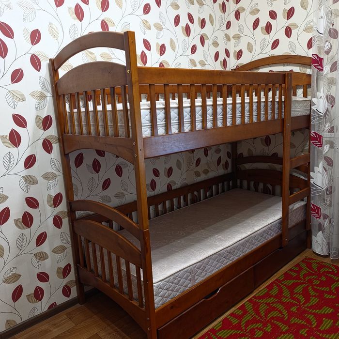 продам ліжко двохярусне