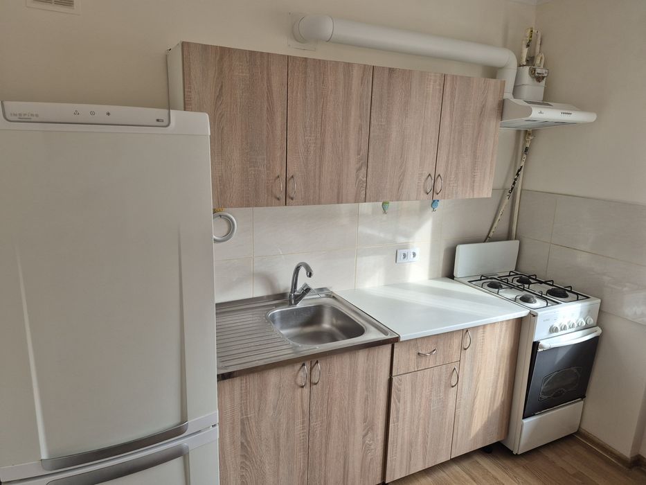 Оренда 3 кімнатной квартири з паркомістом.