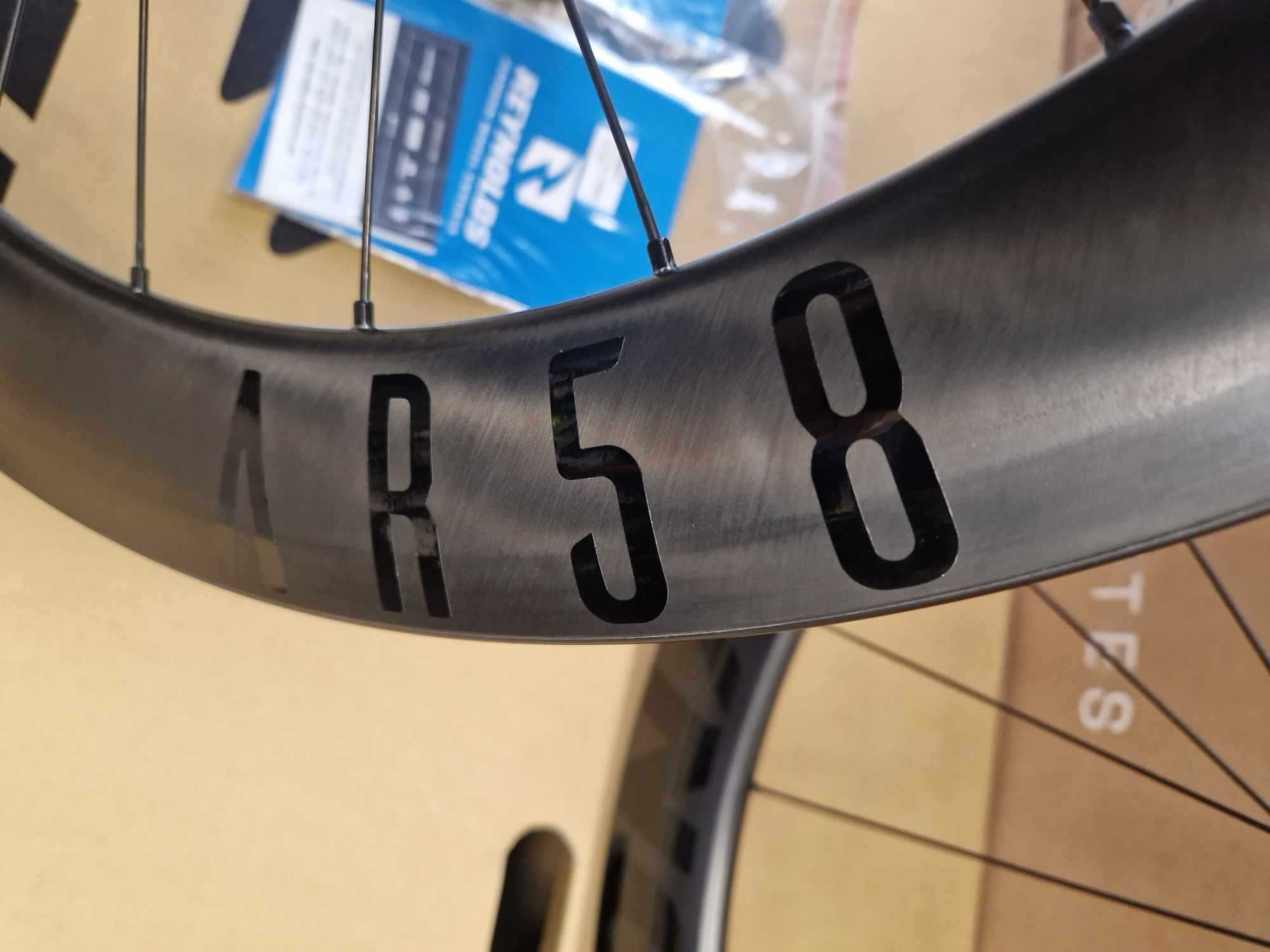 reynolds ar 58 carbon clincher