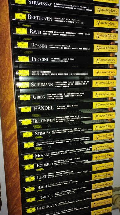 Conjunto de CDs de música clássica