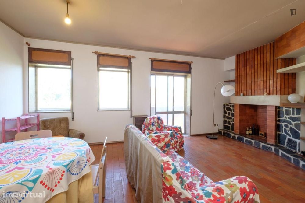 Quarto - localizado em Cidral Coimbra