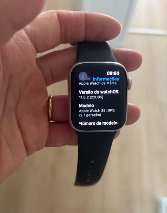 Apple Watch SE (GPS) (2.ª geração), com carregador