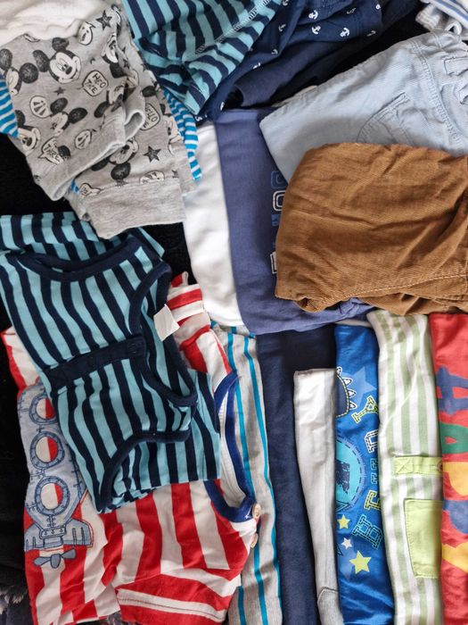 Paka 30 ubranek markowych 80