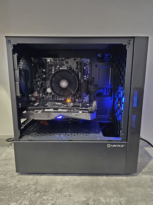 Torre Gamer AMD Ryzen RX 8Gb
