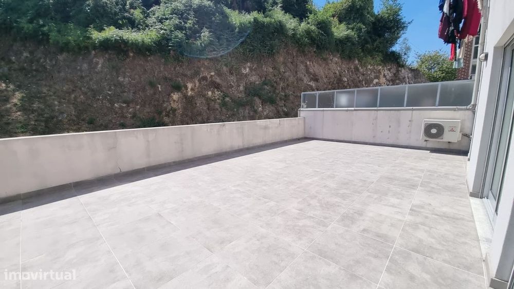 T3  Mobilado com Terraço em Lousada