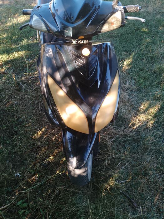 Продам мопед Yiben