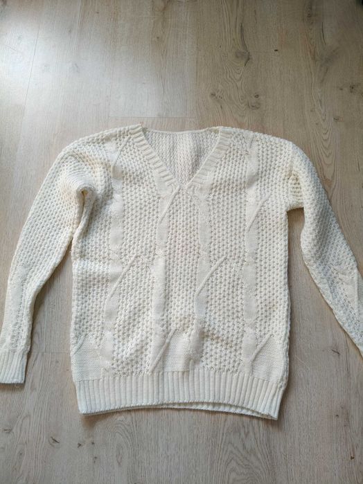 Biały sweterek damski rozm. S