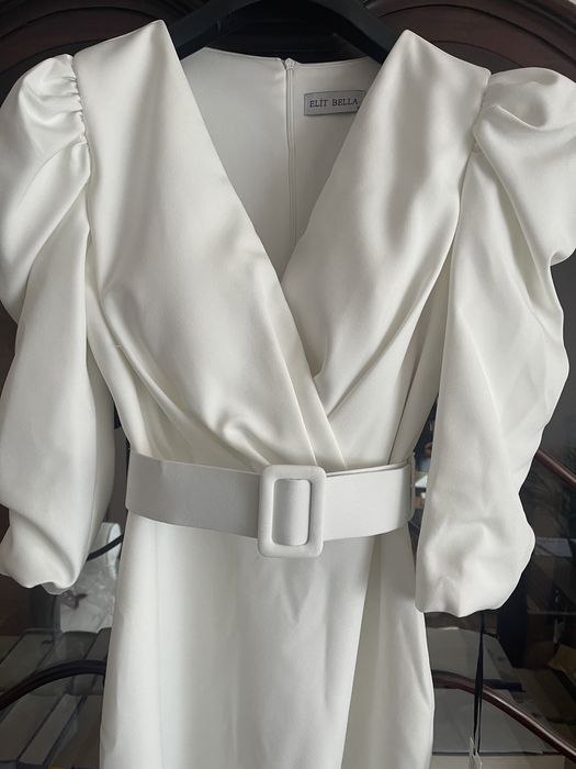 Biała sukienka ślubna