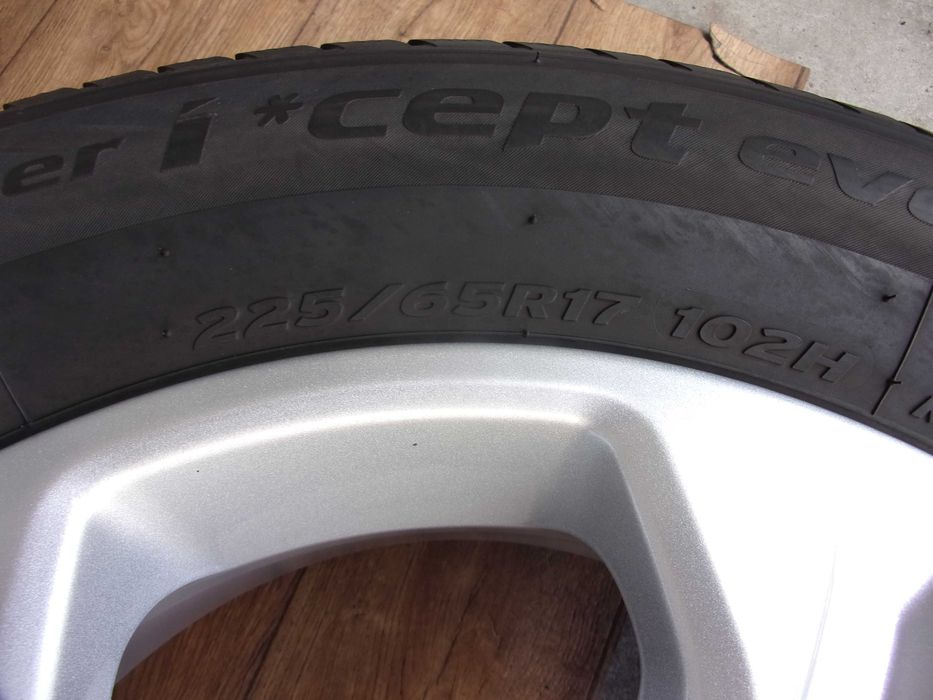 Hankook Winter Icept Evo2 SUV 225/65/17 102H z 2019r