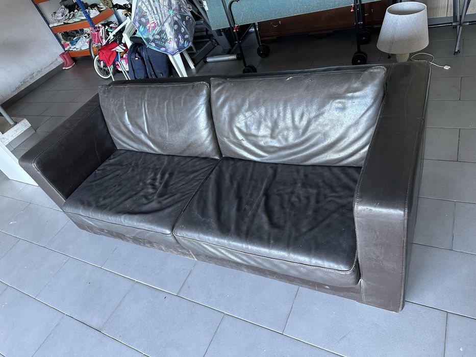 Sofá em Pele Castanho