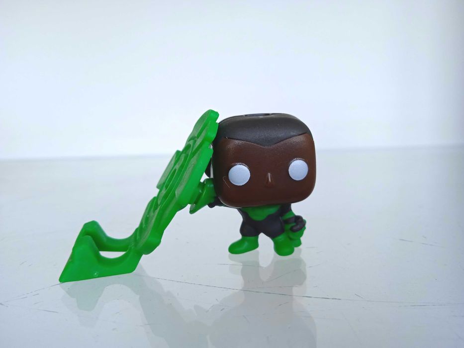 Фигурка супер герой марвел, дс киндер