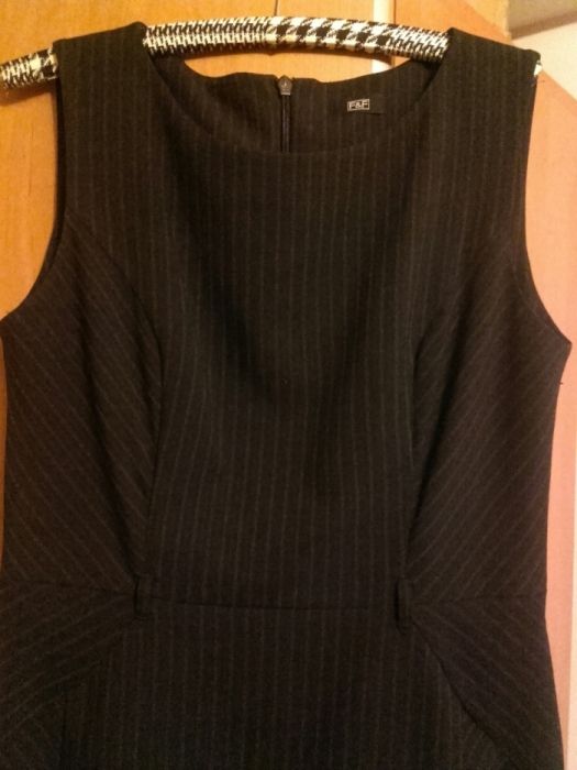 Klasyczna sukienka r. 42