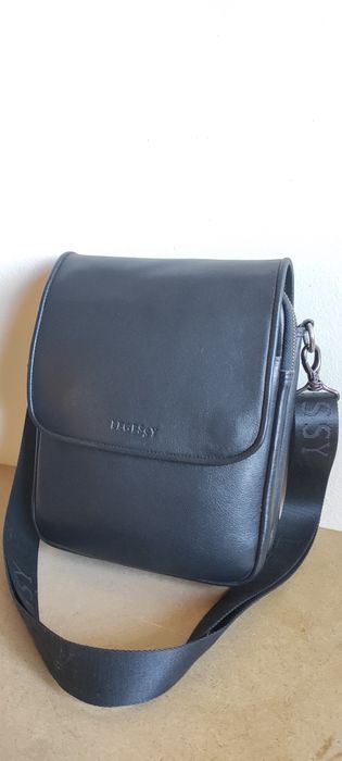 Шкіряна сумочка Legessy