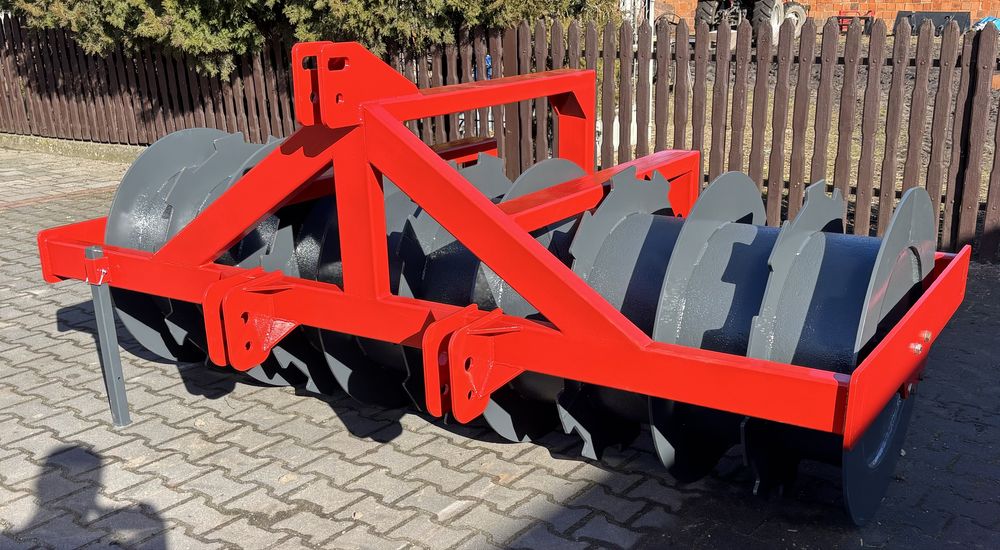 Wał Pryzmowy , wał dogniatający, wał do traw