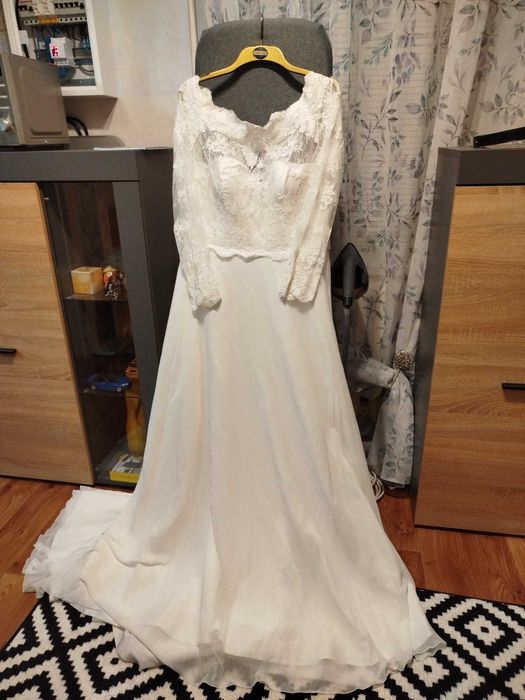 Свадебное платье со шлейфом