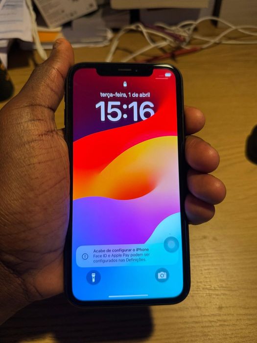 iPhone XR seminovo