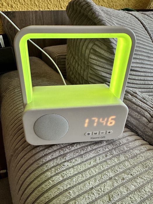 Xiaomi Lampka muzyczna z zegarem