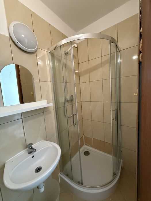 Pokóje pracownicze dla kierownikow, grupy i pojedyncze
