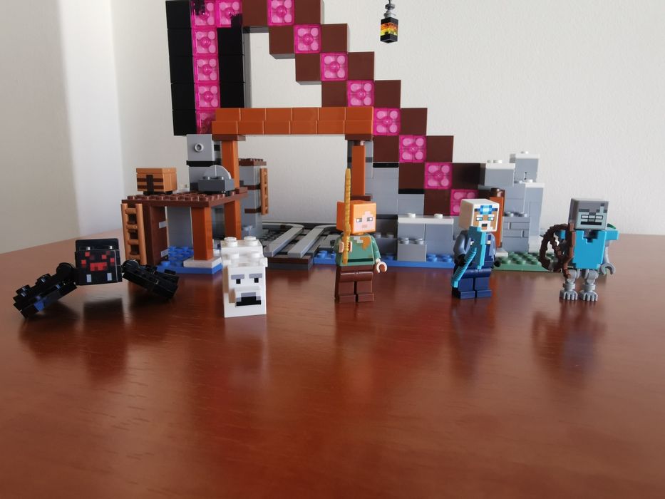 Lego 21277 Minecraft The Pickaxe Mine