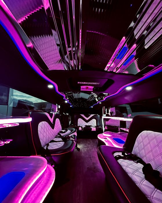 LIMUZYNA Hummer studniówka panieński kawalerski ślub impreza