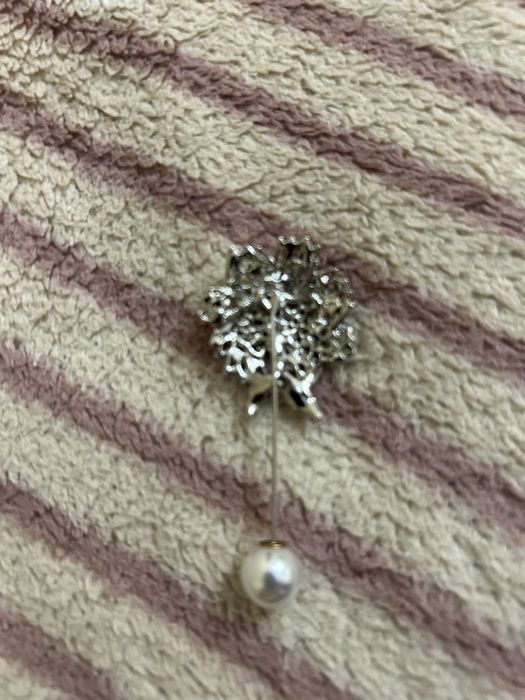 Брошь игла-булавка