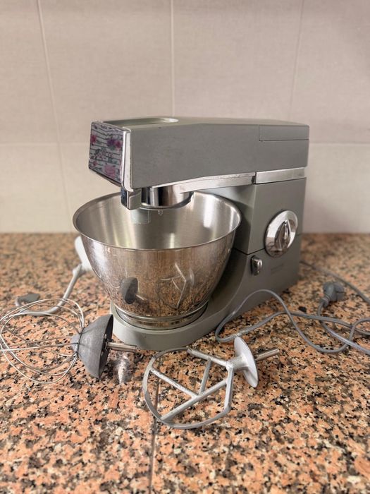 Batedeira/ misturador KENWOOD c/ oferta liquidificador