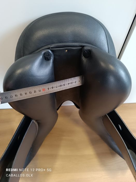 17 cali Ikonic classic siodło wszechstronne, skokowe Id.260