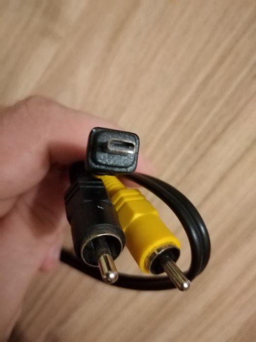 Кабель до фотоапарата AV .