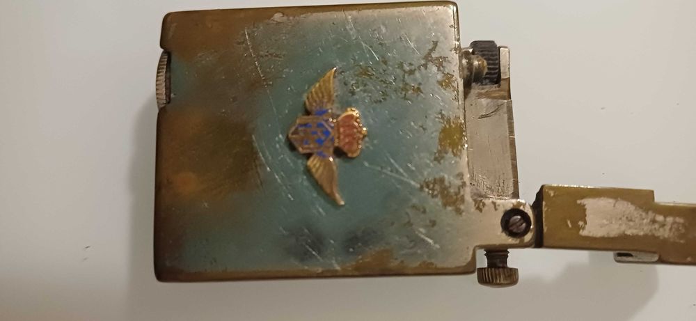 Vintage lighter with flags429700585683701761
