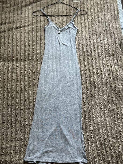 Сукні футляр літні в рубчик H&M та Pull&Bear, розмір S